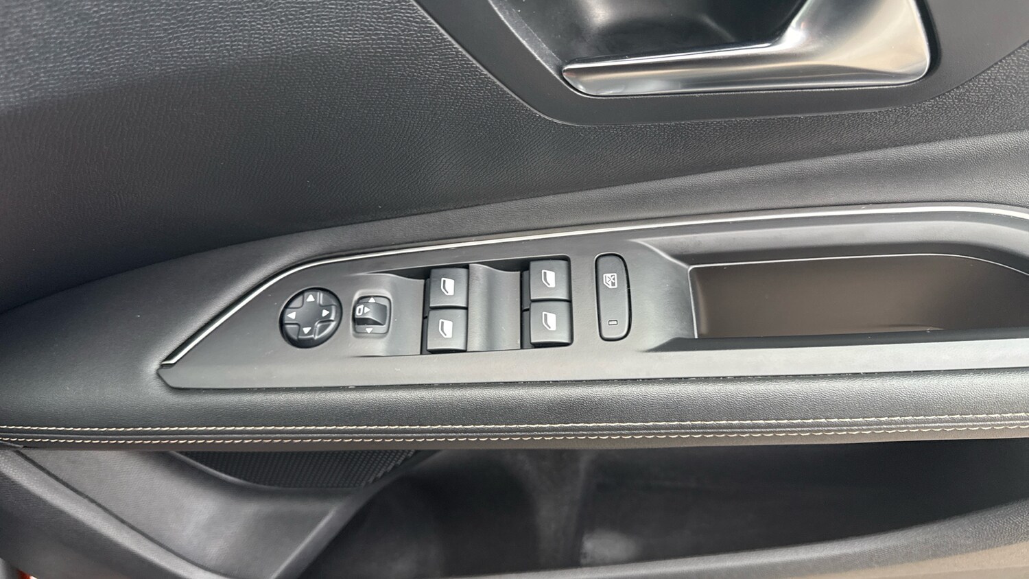 Used Peugeot 3008 2020 for sale - 77917138: Photo 43