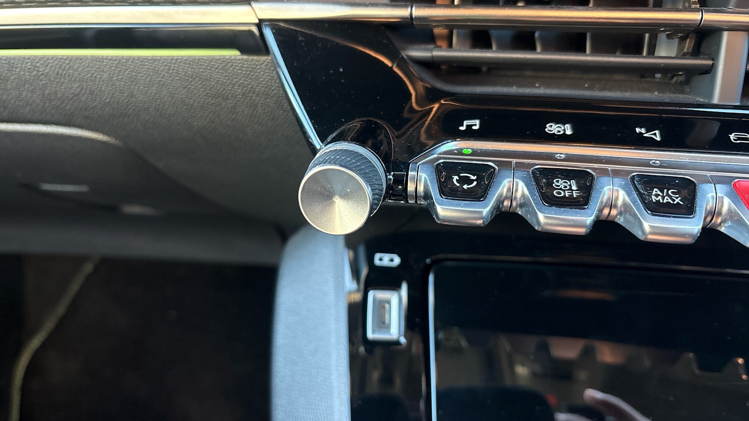 Used Peugeot 208 2023 for sale - 76627808: Photo 41