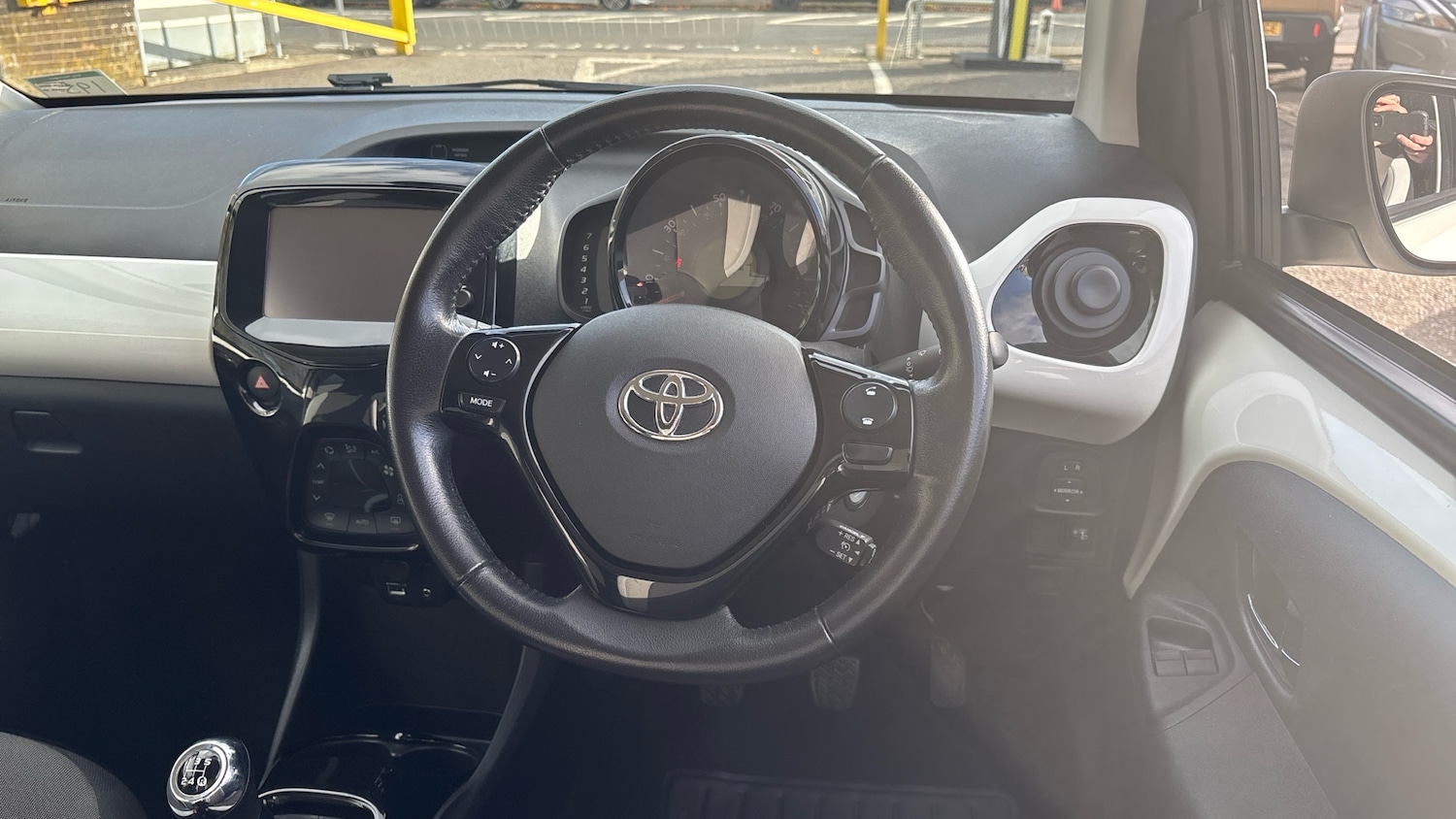Used Toyota AYGO 2018 for sale - 76403144: Photo 10
