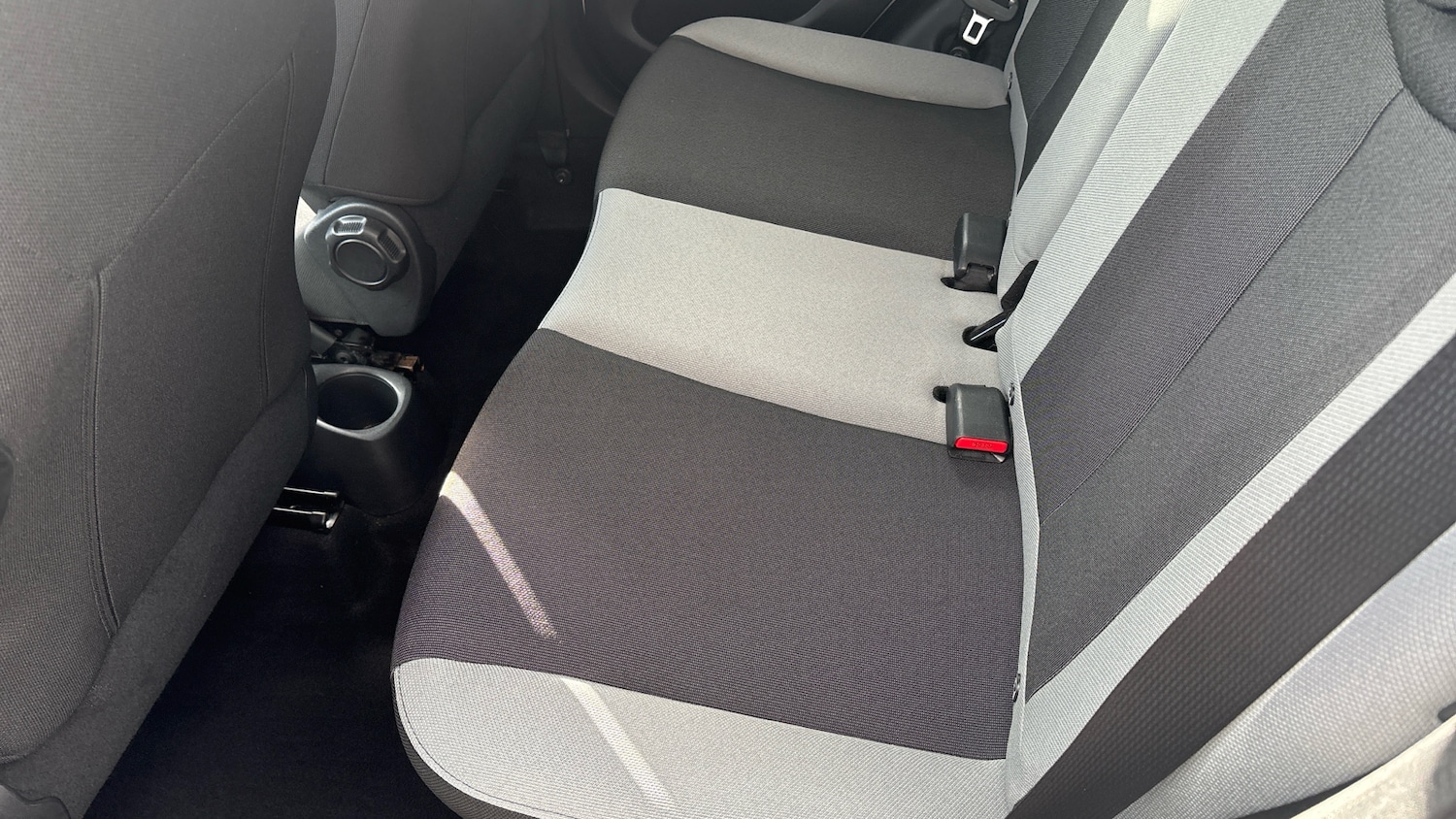 Used Toyota AYGO 2018 for sale - 76403144: Photo 16