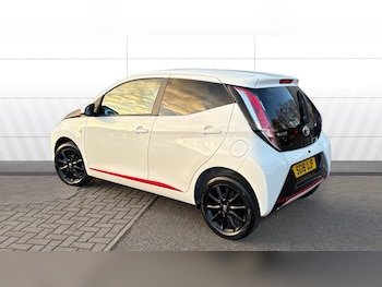 Used Toyota AYGO 2018 for sale - 76403144: Photo