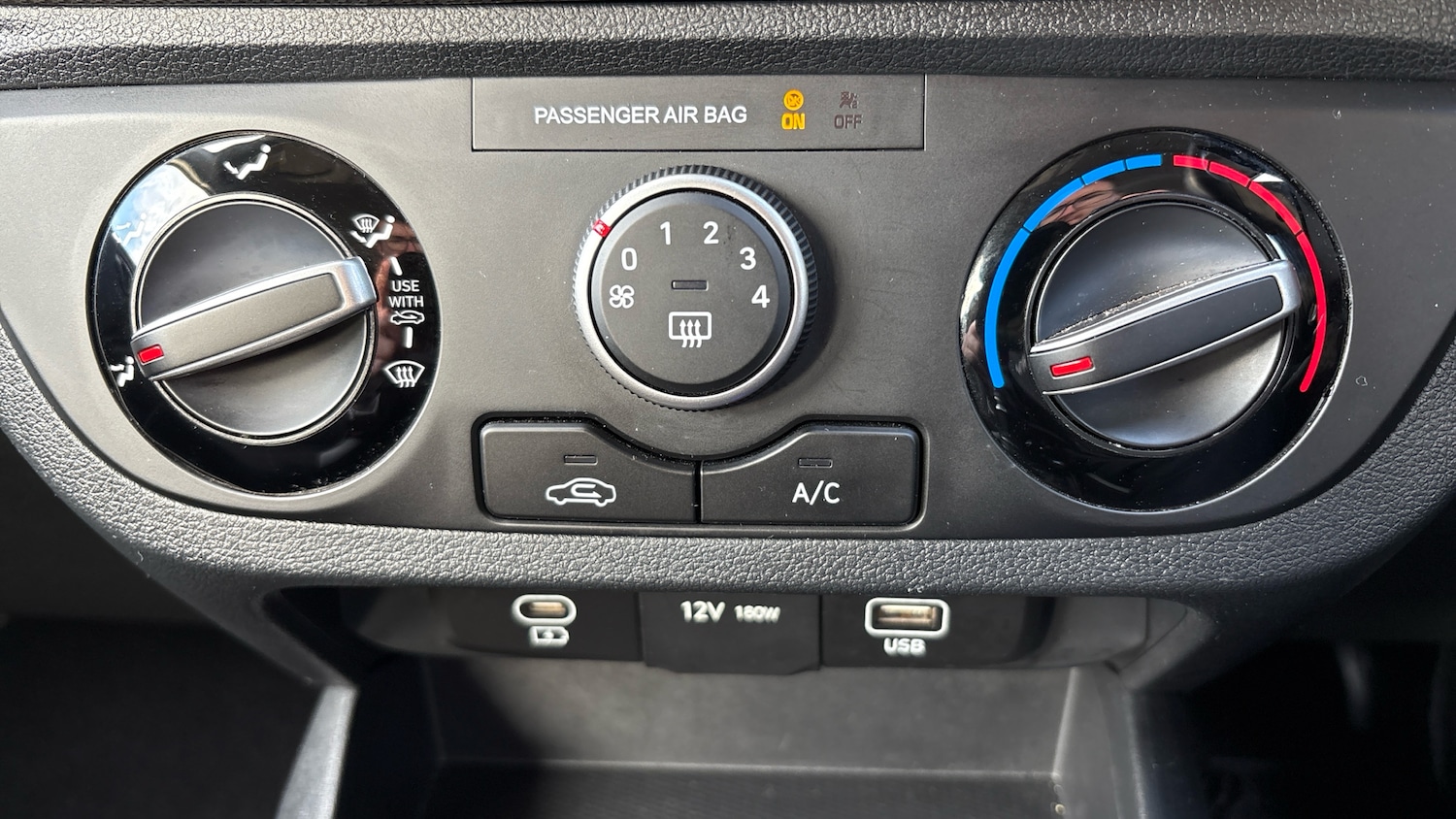 Used Hyundai i10 2025 for sale - 77011658: Photo 32