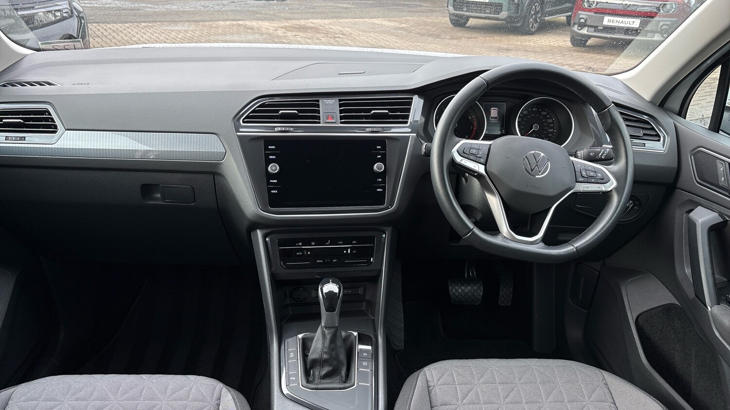 Used Volkswagen Tiguan 2023 for sale - 77701224: Photo 10