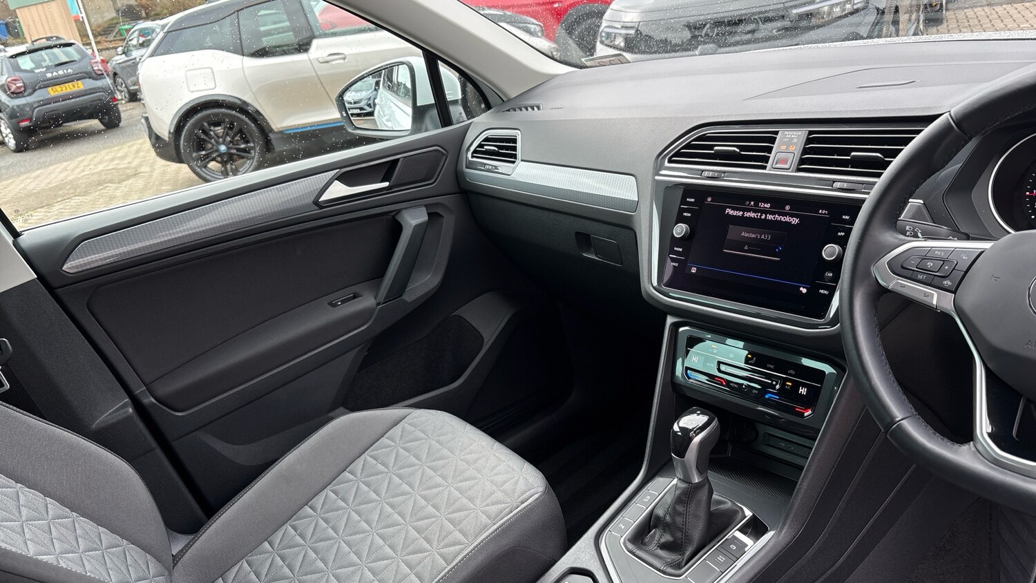 Used Volkswagen Tiguan 2023 for sale - 77701224: Photo 14