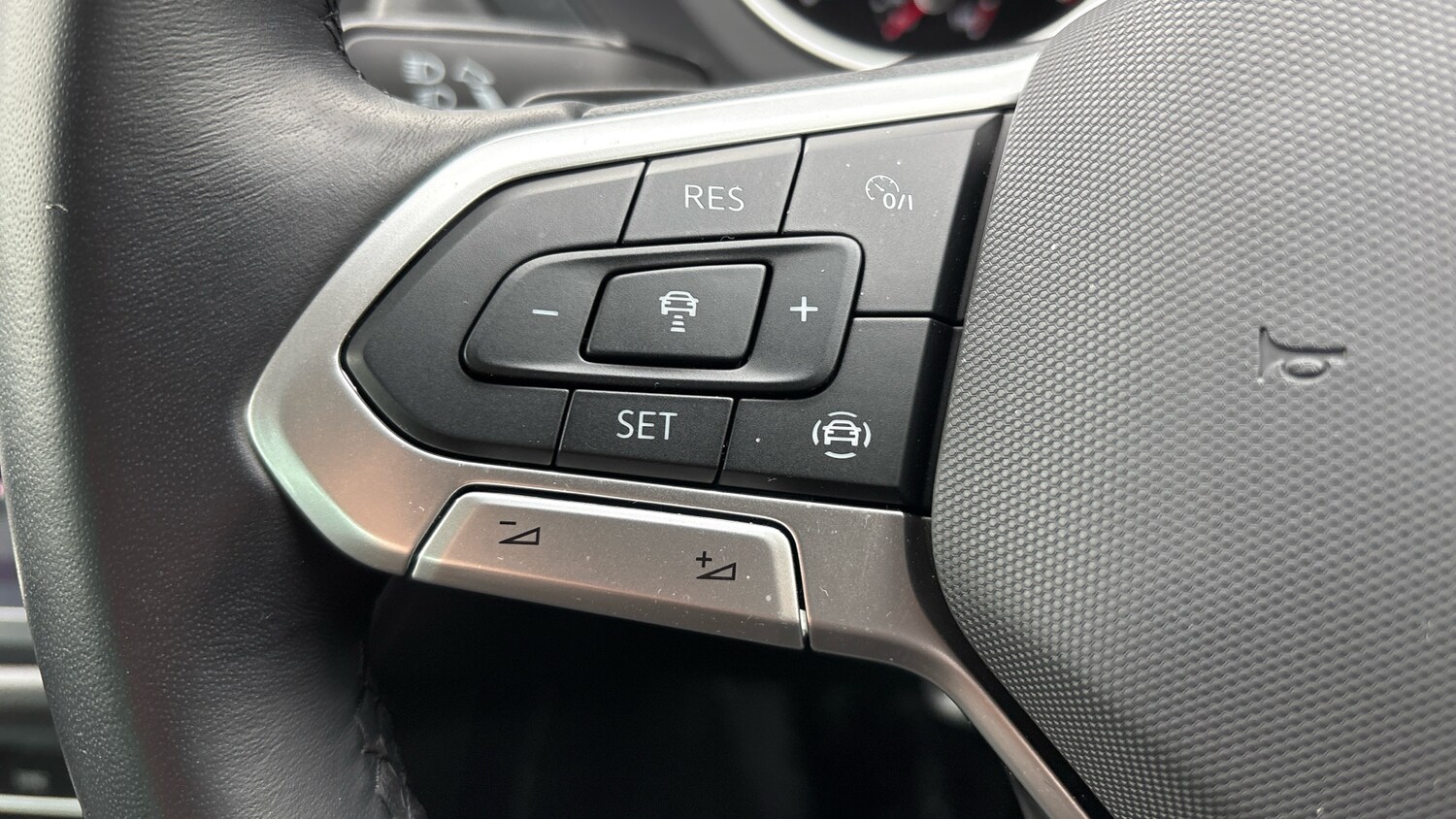 Used Volkswagen Tiguan 2023 for sale - 77701224: Photo 26