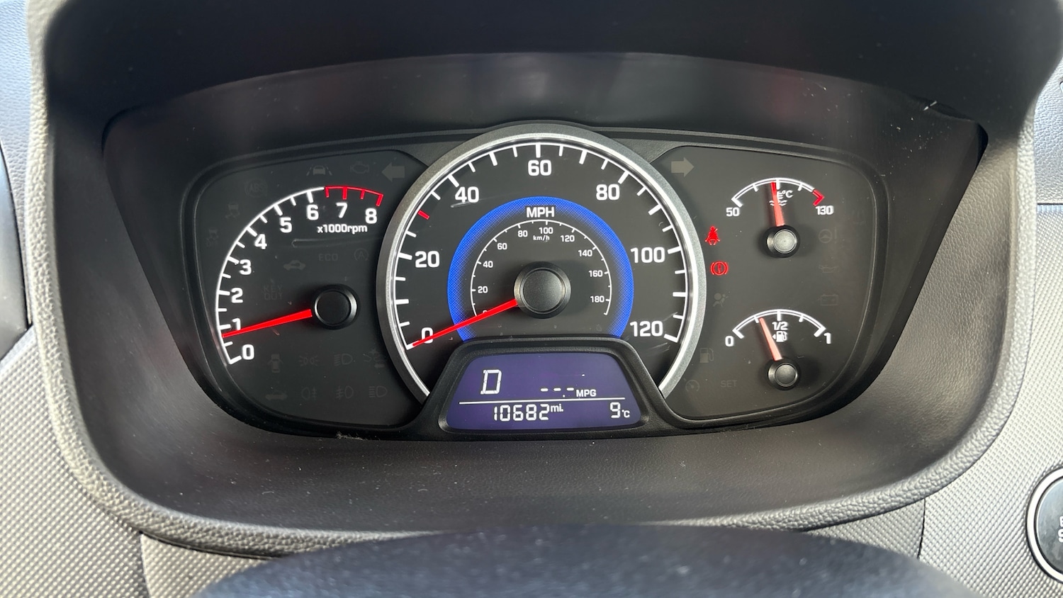 Used Hyundai i10 2019 for sale - 76352395: Photo 18