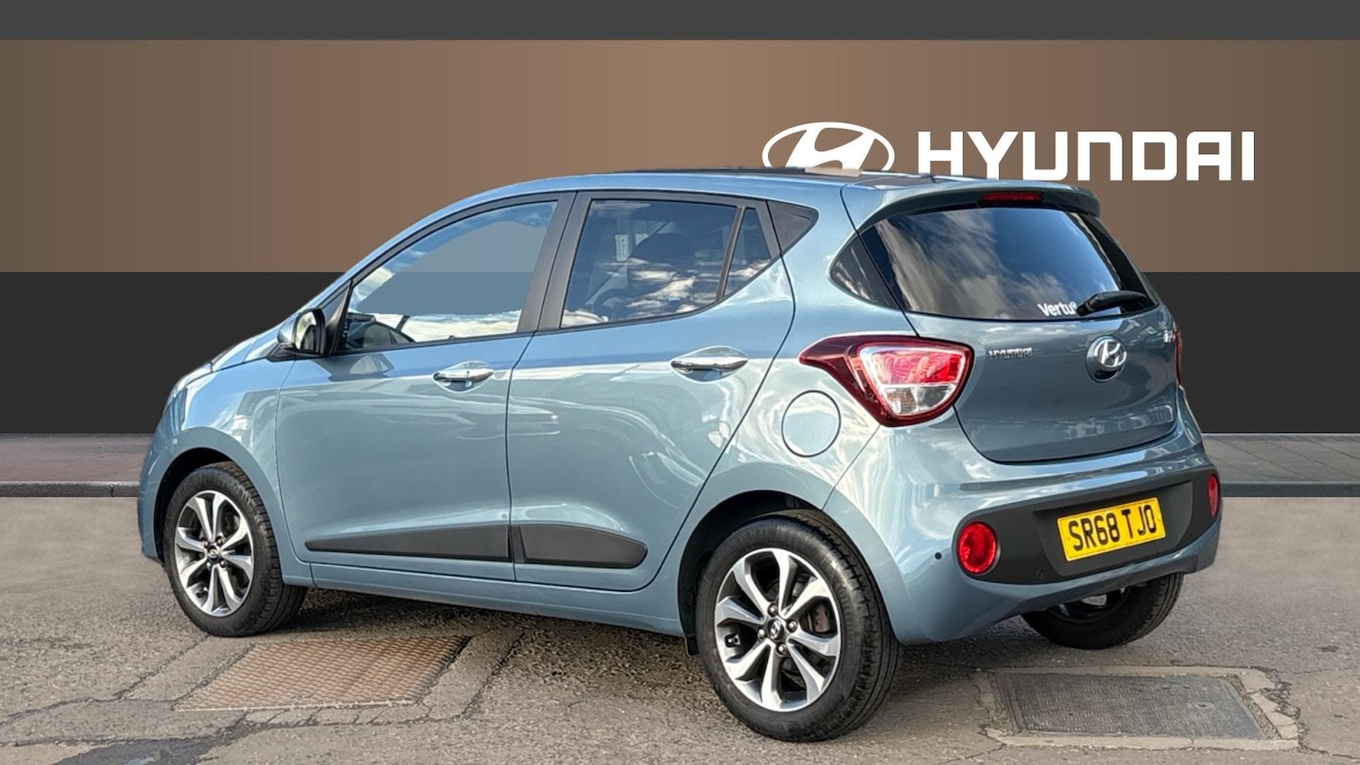 Used Hyundai i10 2019 for sale - 76352395: Photo 2