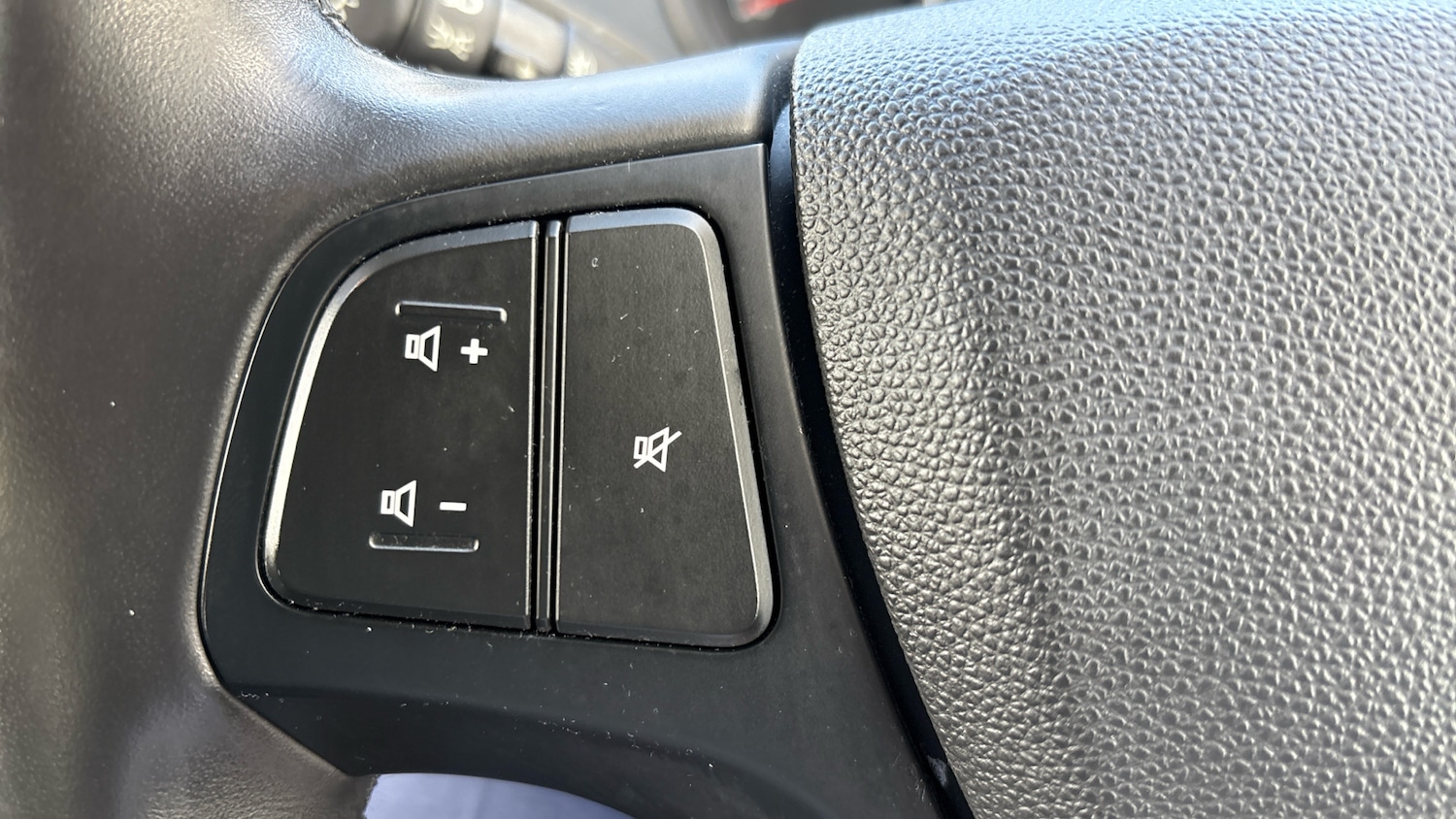 Used Hyundai i10 2019 for sale - 76352395: Photo 28