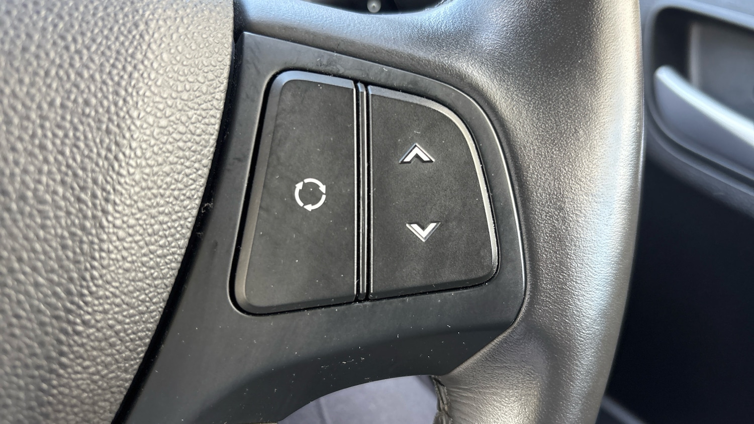 Used Hyundai i10 2019 for sale - 76352395: Photo 30