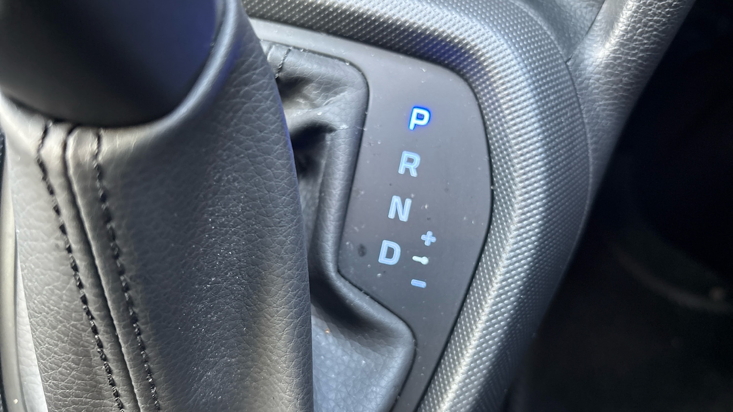 Used Hyundai i10 2019 for sale - 76352395: Photo 40