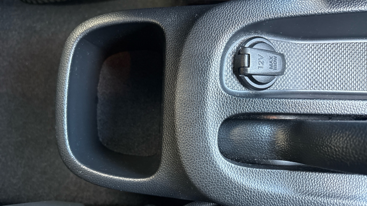 Used Hyundai i10 2019 for sale - 76352395: Photo 51