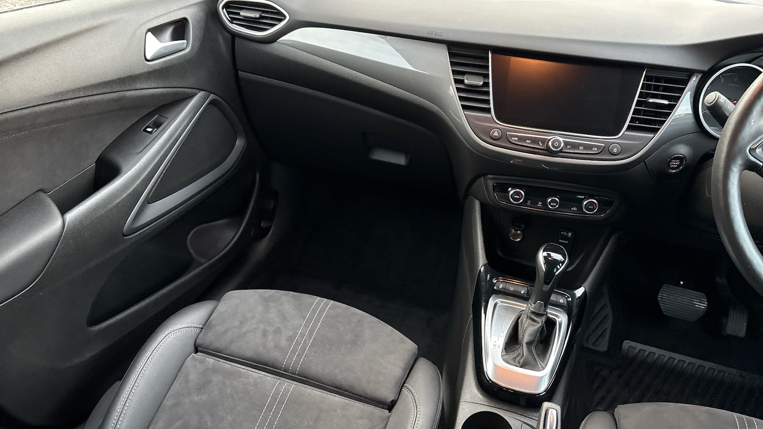 Used Vauxhall Crossland 2022 for sale - 76957333: Photo 14