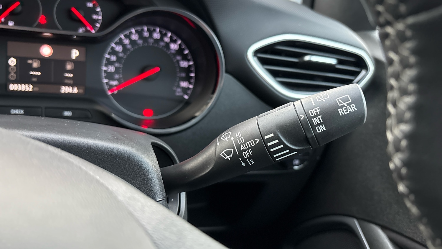 Used Vauxhall Crossland 2022 for sale - 76957333: Photo 42