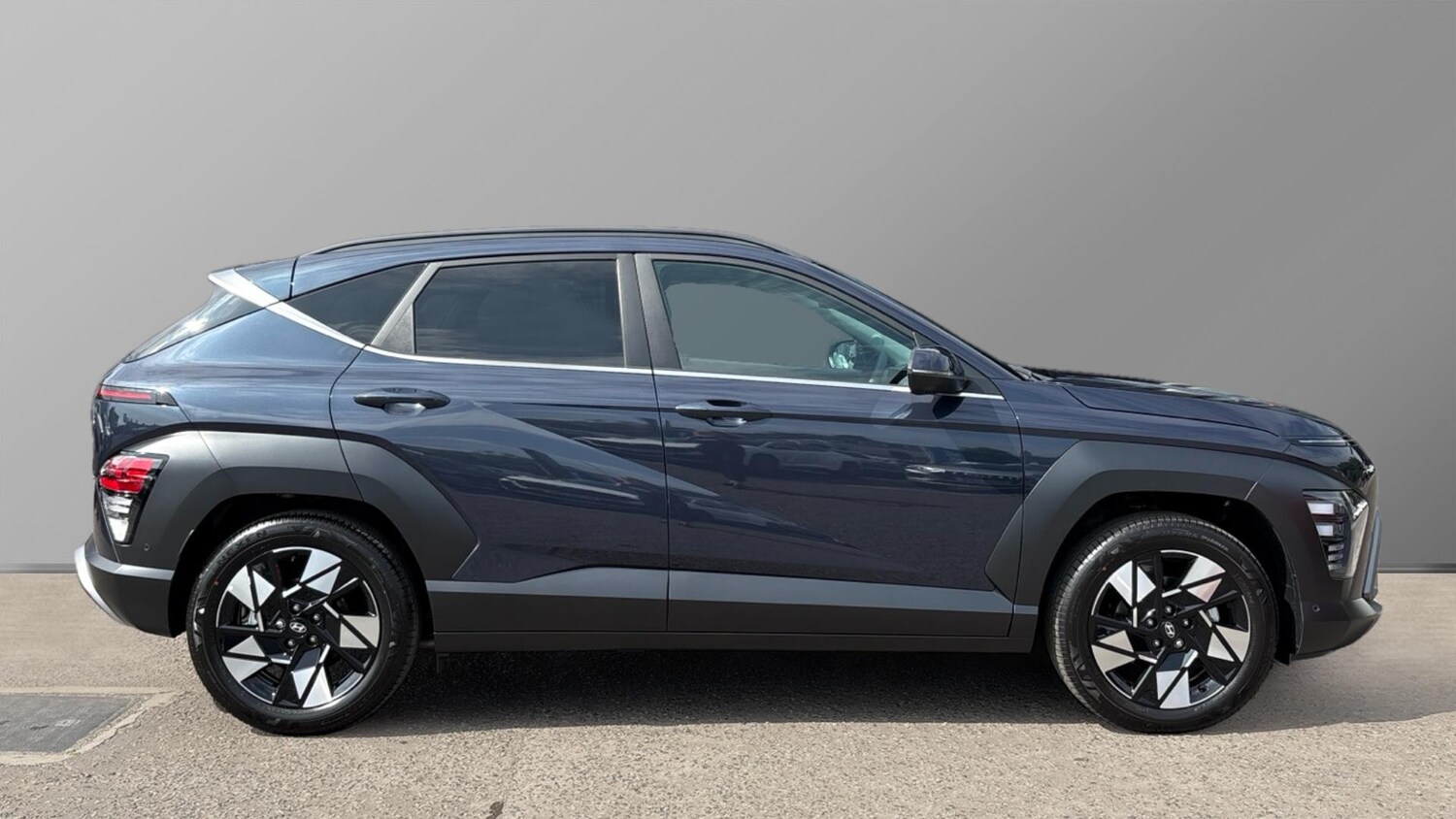 Used Hyundai KONA 2025 for sale - 76232217: Photo 5