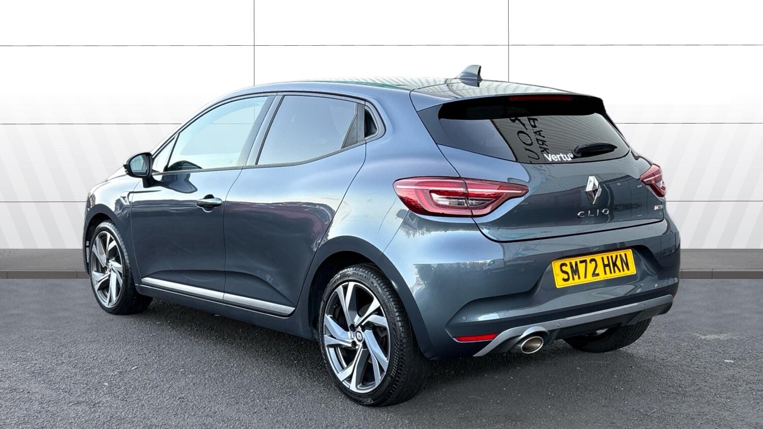Used Renault Clio 2022 for sale - 76807424: Photo 2