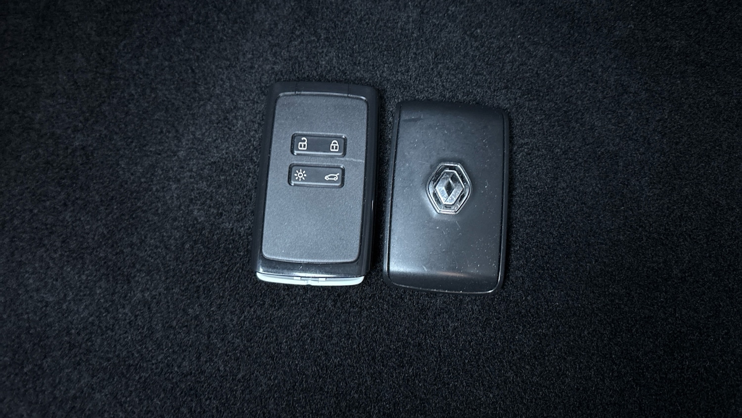 Used Renault Clio 2022 for sale - 76807424: Photo 20