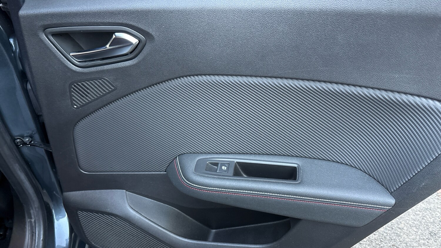 Used Renault Clio 2022 for sale - 76807424: Photo 40