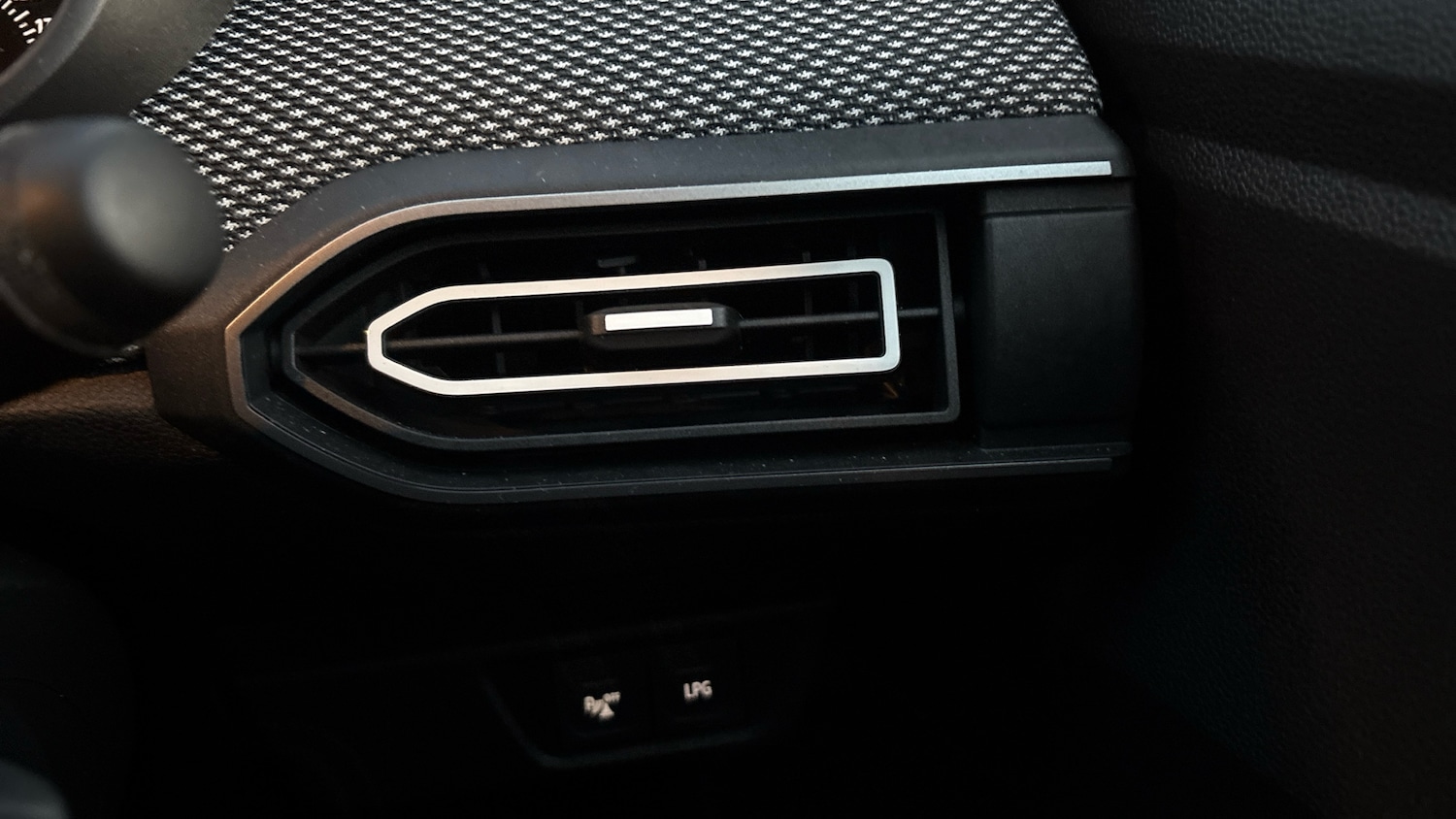 Used Dacia Sandero 2023 for sale - 77342526: Photo 42