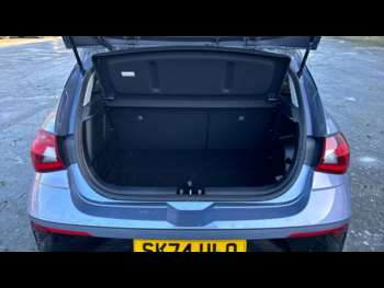 Used Hyundai i20 2024 for sale - 74060570: Photo