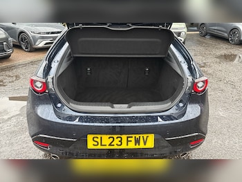 Used Mazda Mazda3 2023 for sale - 76146457: Photo 4