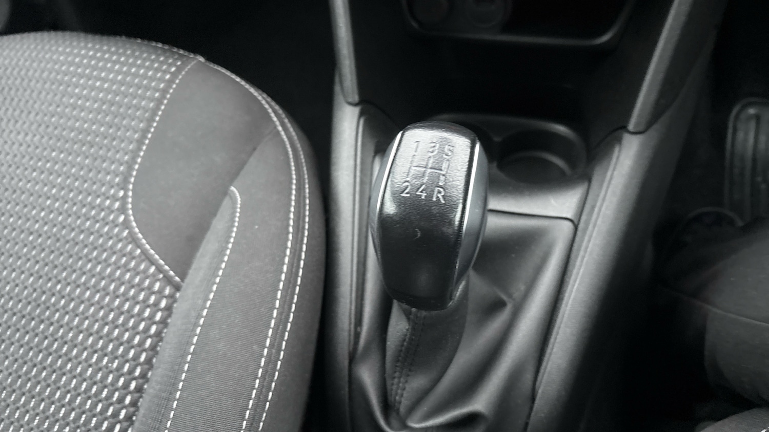 Used Peugeot 208 2019 for sale - 76554849: Photo 35