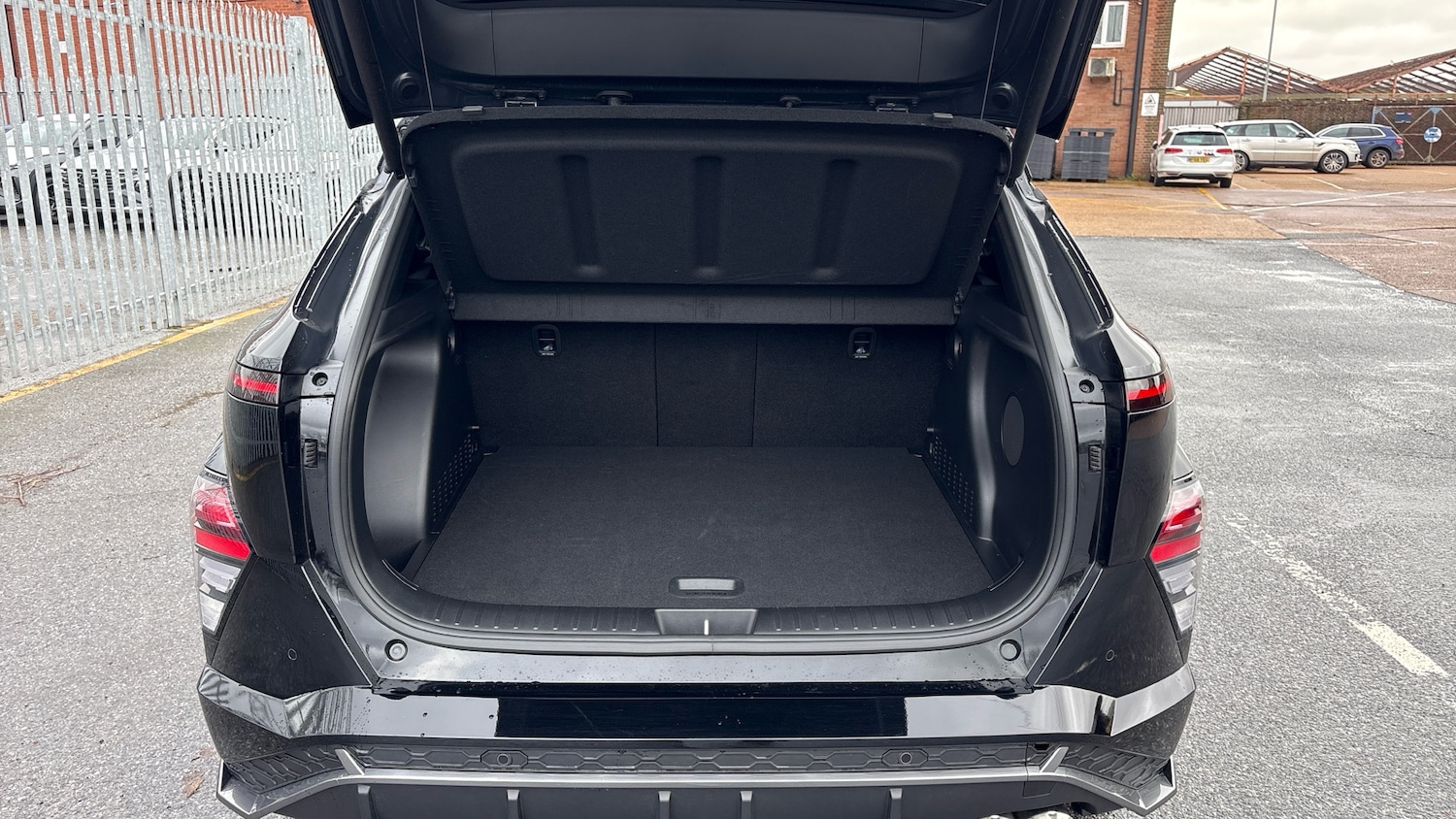 Used Hyundai KONA 2025 for sale - 77846286: Photo 4