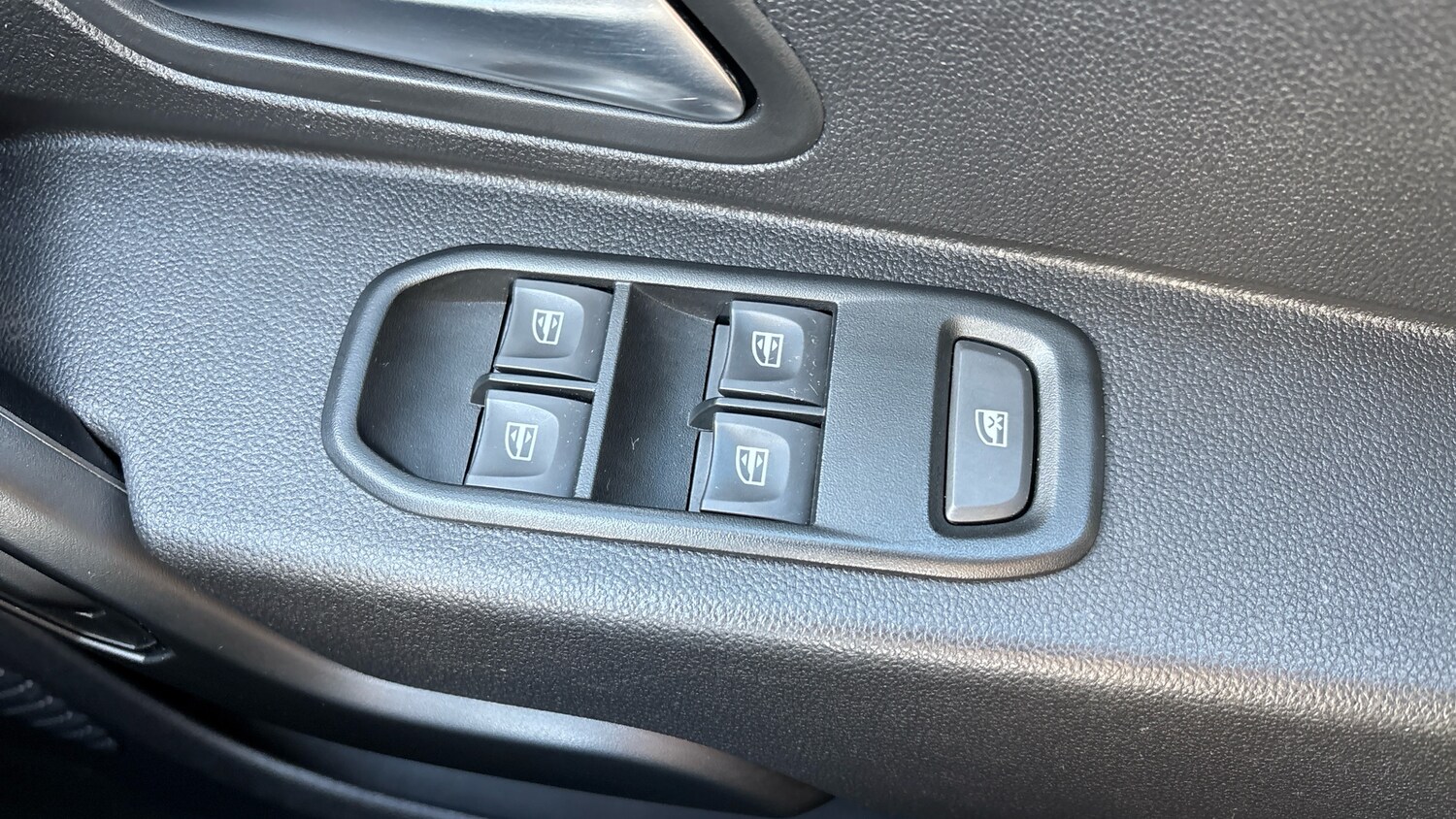 Used Dacia Duster 2019 for sale - 78025235: Photo 21