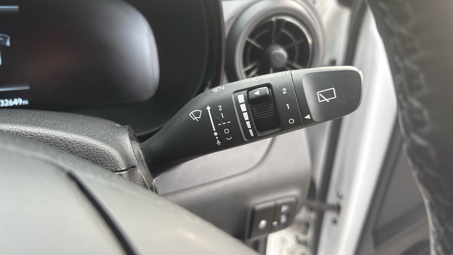 Used Hyundai i10 2023 for sale - 77759135: Photo 24