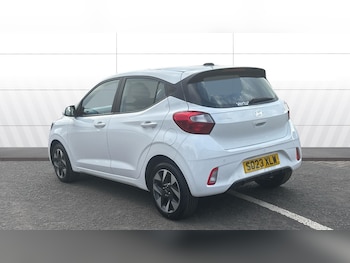 Used Hyundai i10 2023 for sale - 77759135: Photo