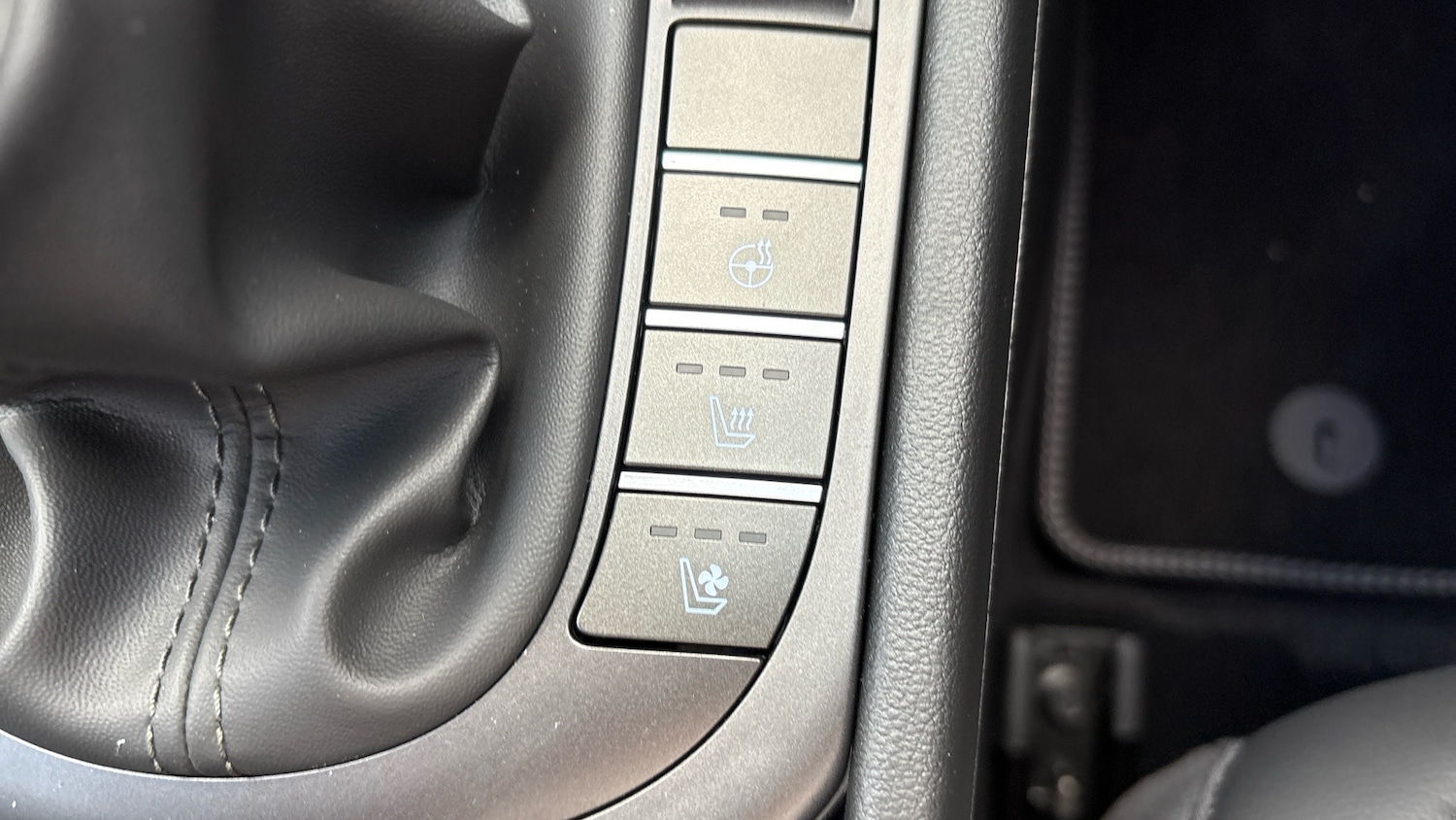 Used Hyundai KONA 2025 for sale - 76517562: Photo 35