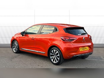 Used Renault Clio 2019 for sale - 76299243: Photo 2