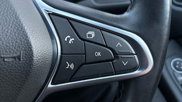 Used Renault Clio 2019 for sale - 76299243: Photo 37