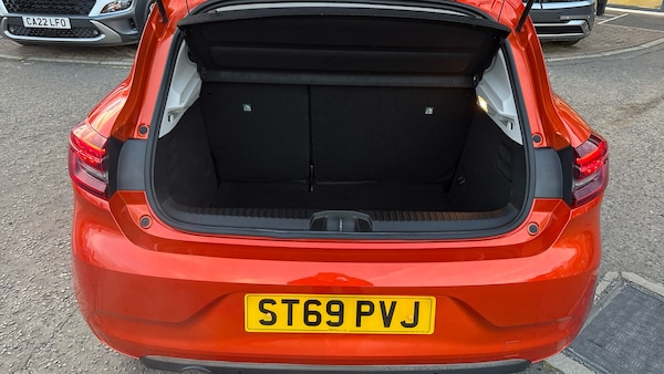 Used Renault Clio 2019 for sale - 76299243: Photo 4