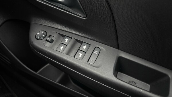 Used Vauxhall Corsa 2021 for sale - 76161801: Photo 31