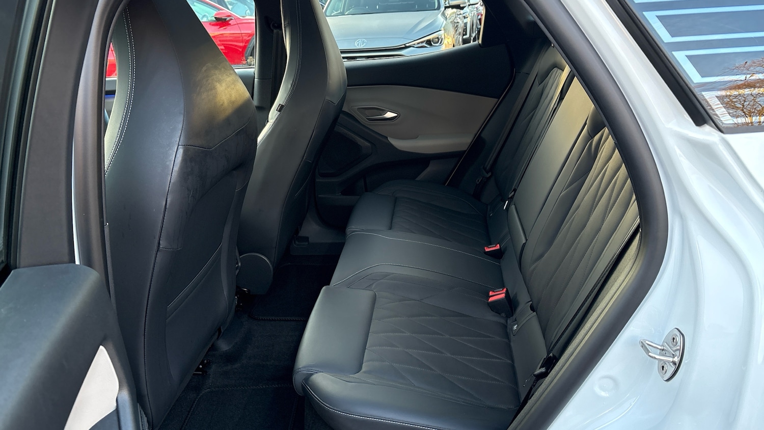 Used Ford Explorer 2025 for sale - 76931101: Photo 16