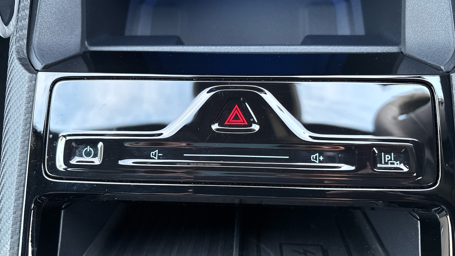 Used Ford Explorer 2025 for sale - 76931101: Photo 40