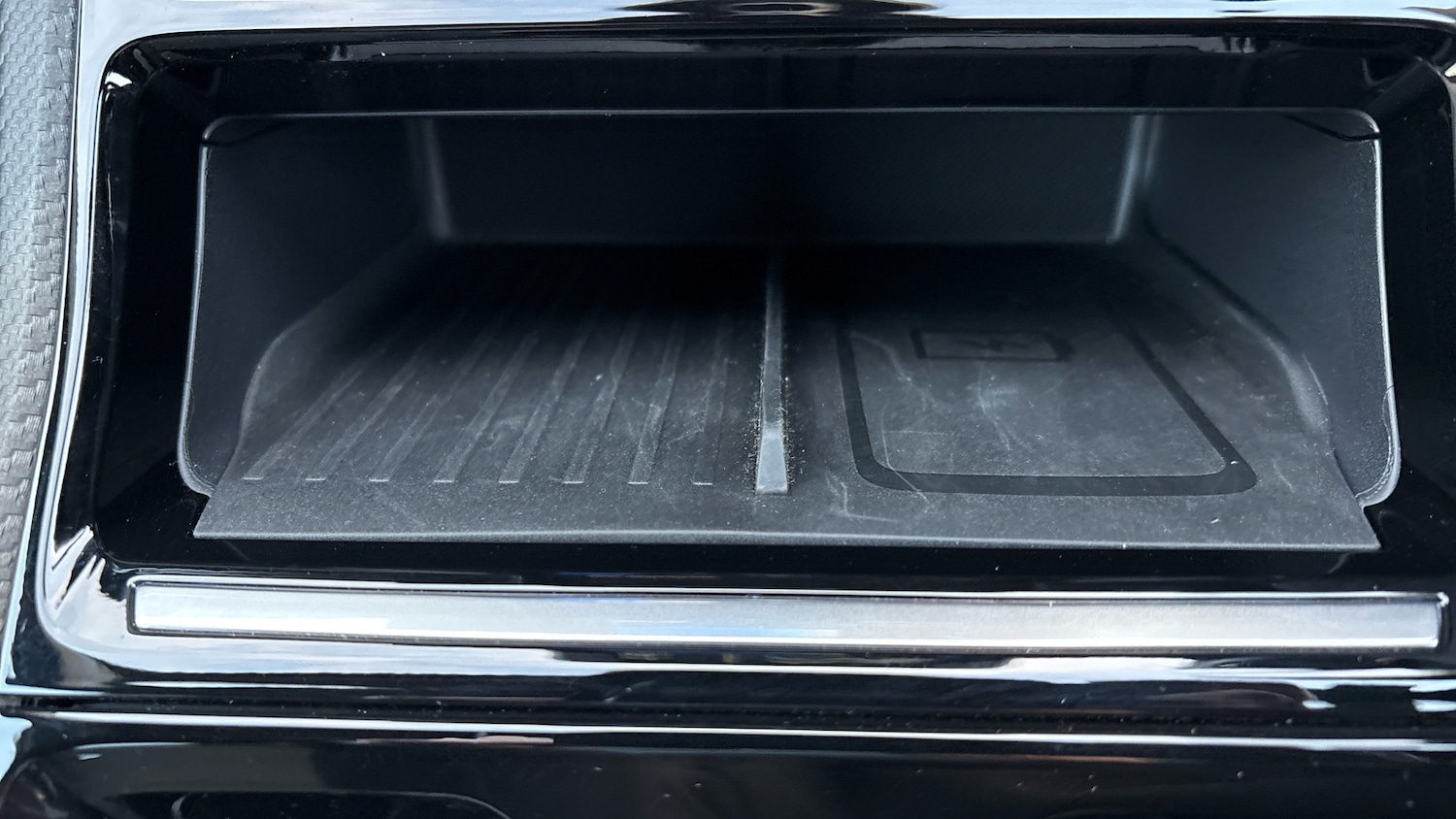 Used Ford Explorer 2025 for sale - 76931101: Photo 41