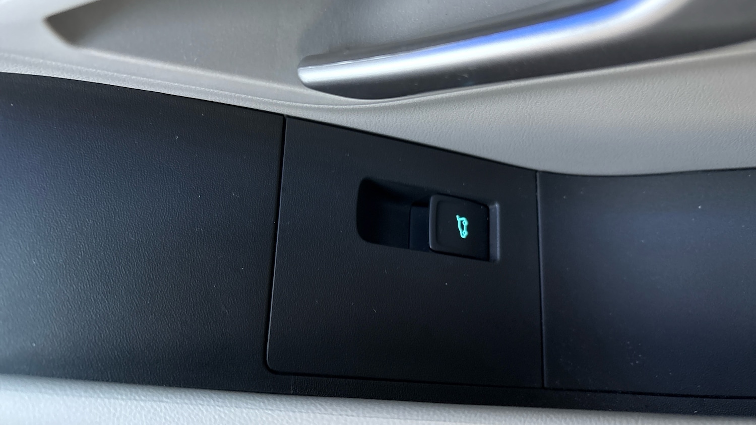 Used Ford Explorer 2025 for sale - 76931101: Photo 49