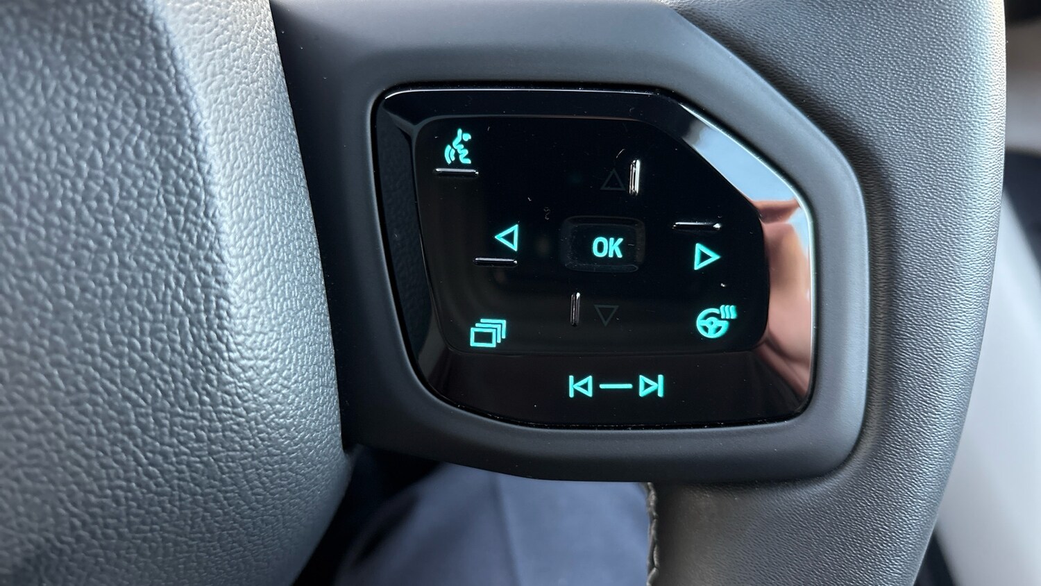 Used Ford Explorer 2025 for sale - 76931101: Photo 52