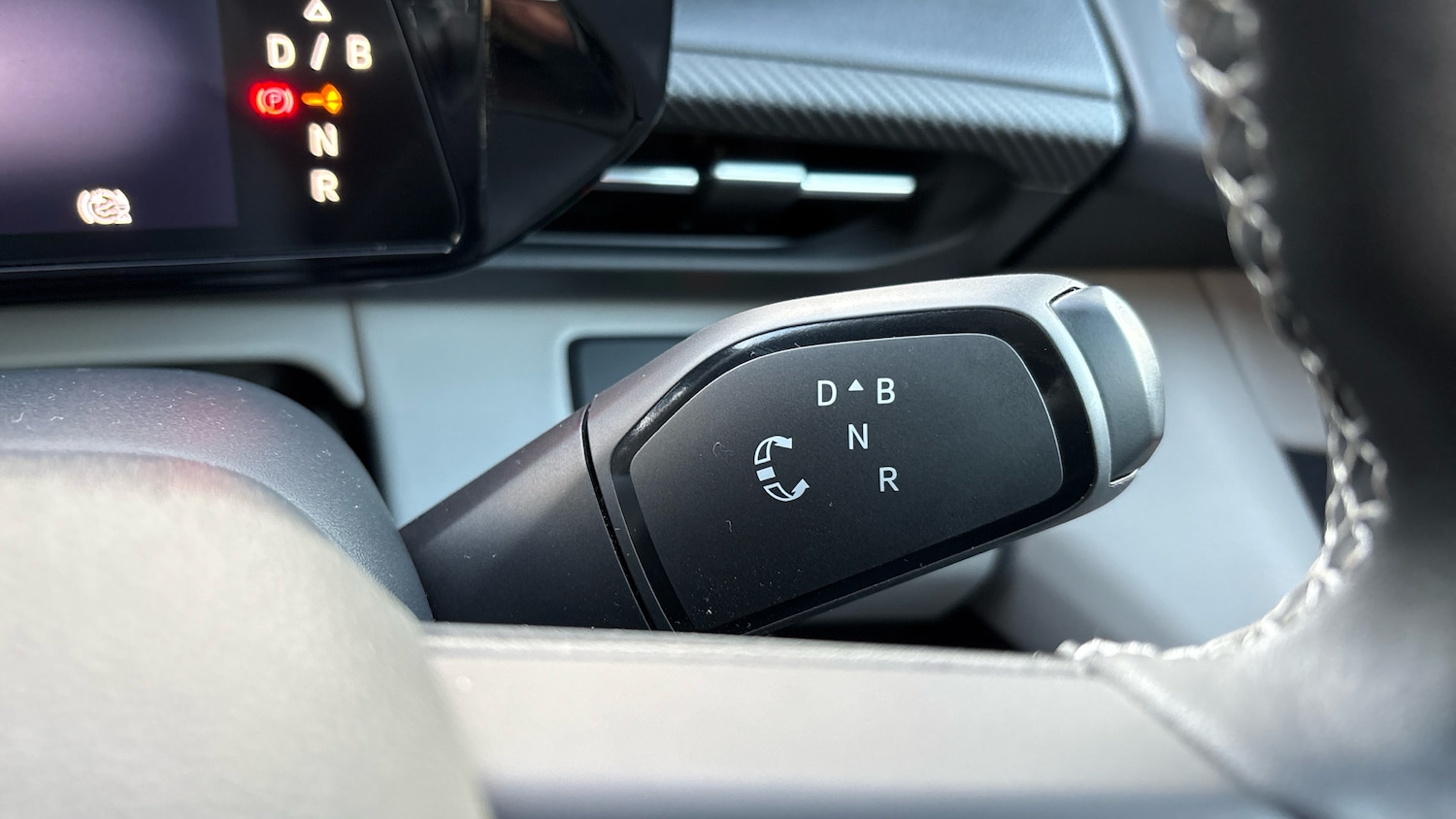 Used Ford Explorer 2025 for sale - 76931101: Photo 53