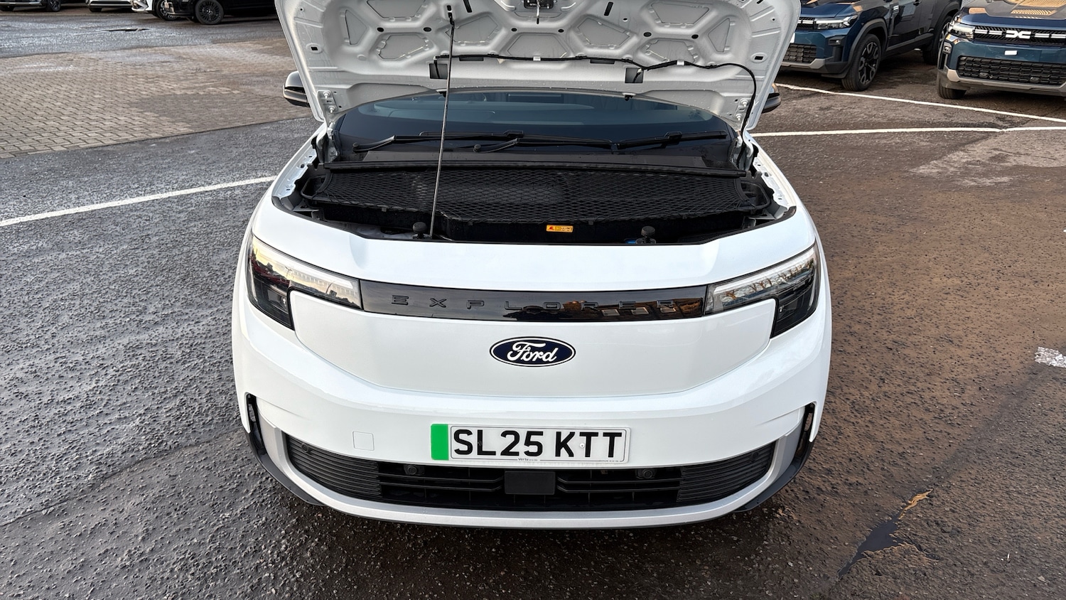 Used Ford Explorer 2025 for sale - 76931101: Photo 8