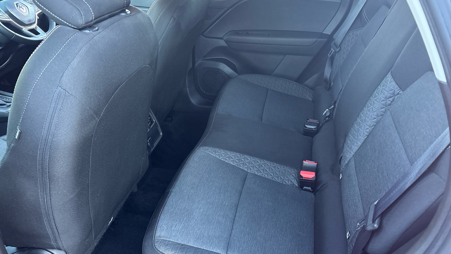 Used Renault Captur 2023 for sale - 76578459: Photo 16