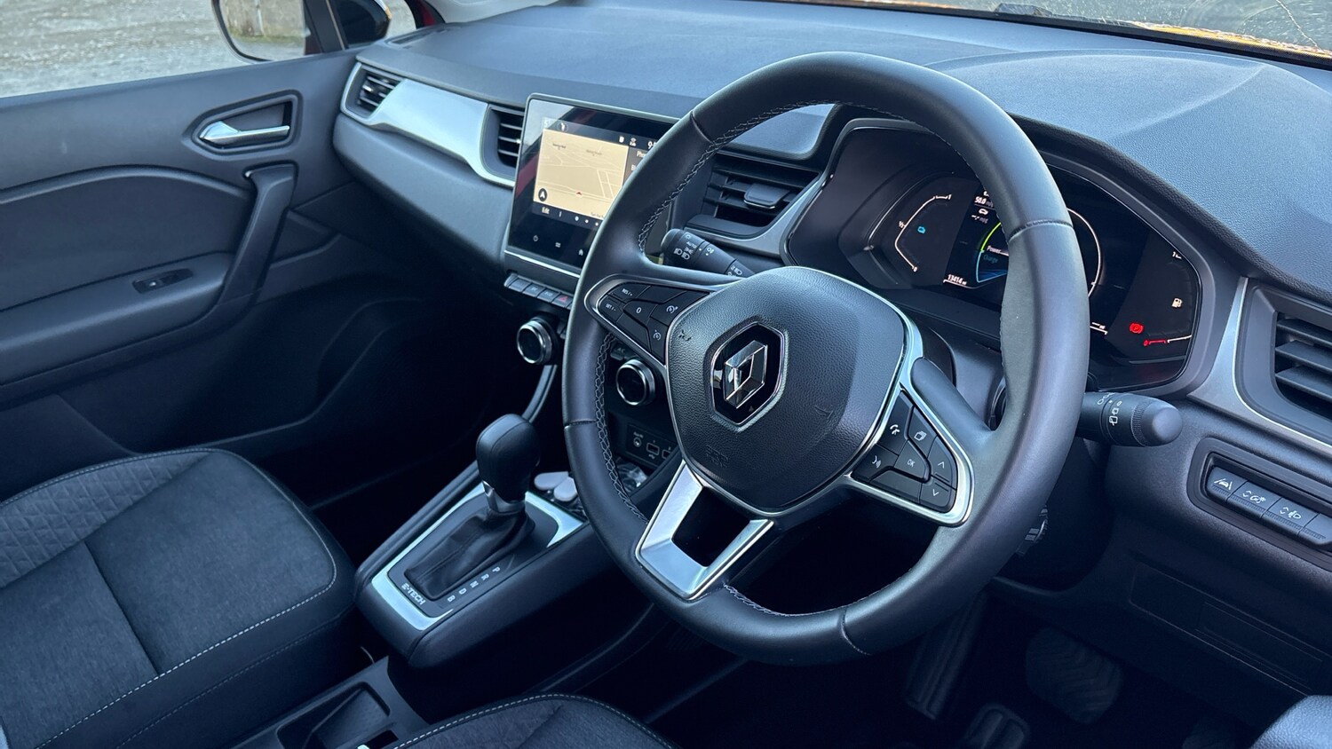 Used Renault Captur 2023 for sale - 76578459: Photo 9