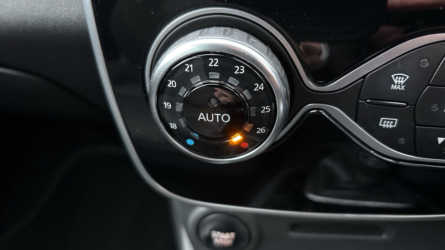 Used Renault Clio 2016 for sale - 77123989: Photo 31