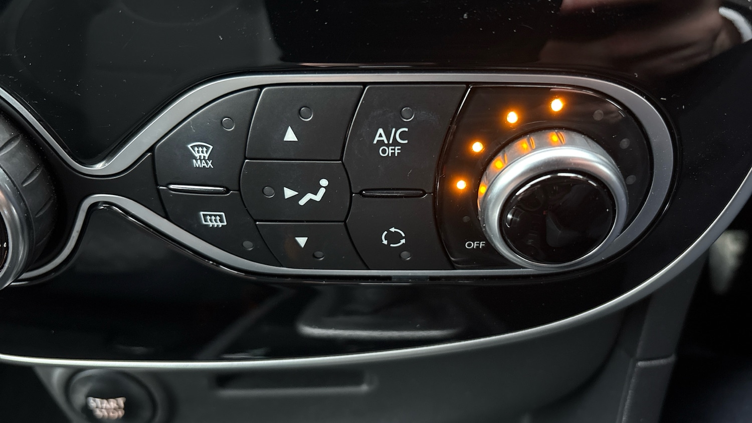 Used Renault Clio 2016 for sale - 77123989: Photo 32