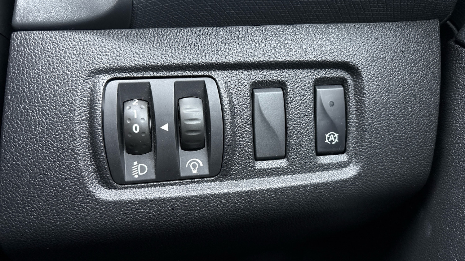 Used Renault Clio 2016 for sale - 77123989: Photo 43