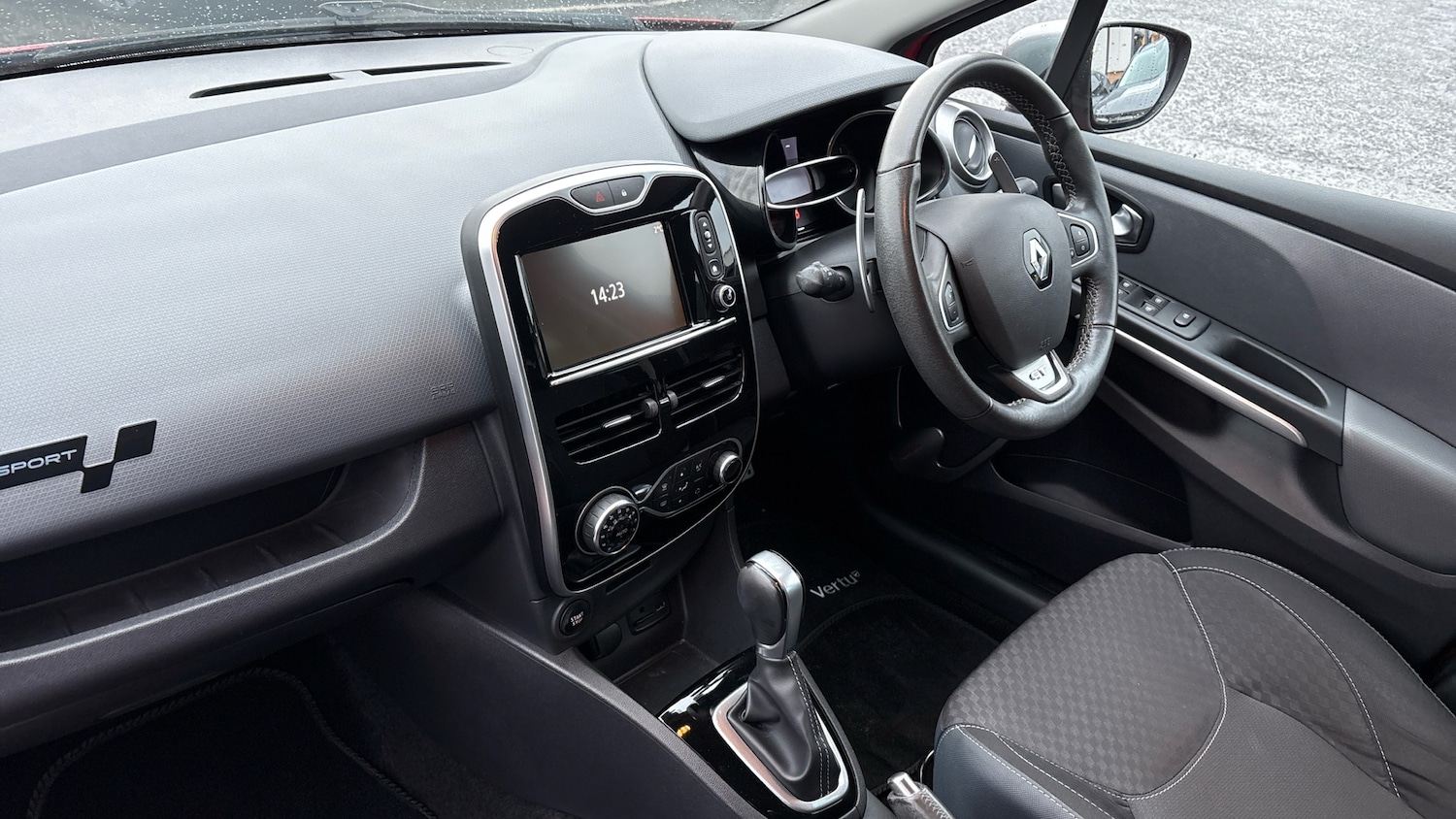 Used Renault Clio 2016 for sale - 77123989: Photo 9