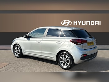 Used Hyundai i20 2019 for sale - 75627096: Photo