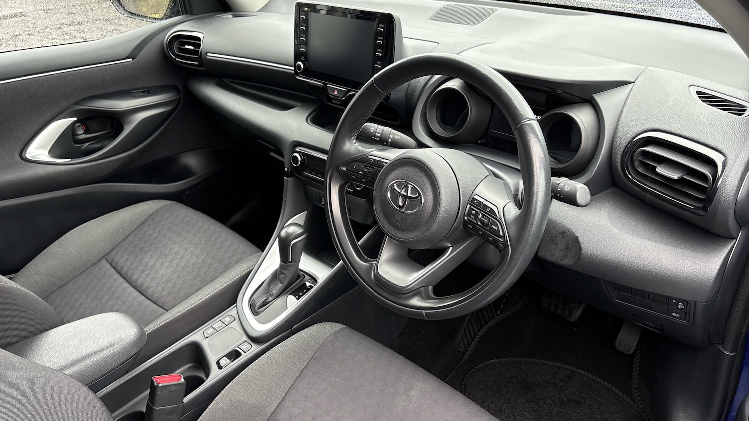 Used Toyota Yaris 2022 for sale - 76490393: Photo 11