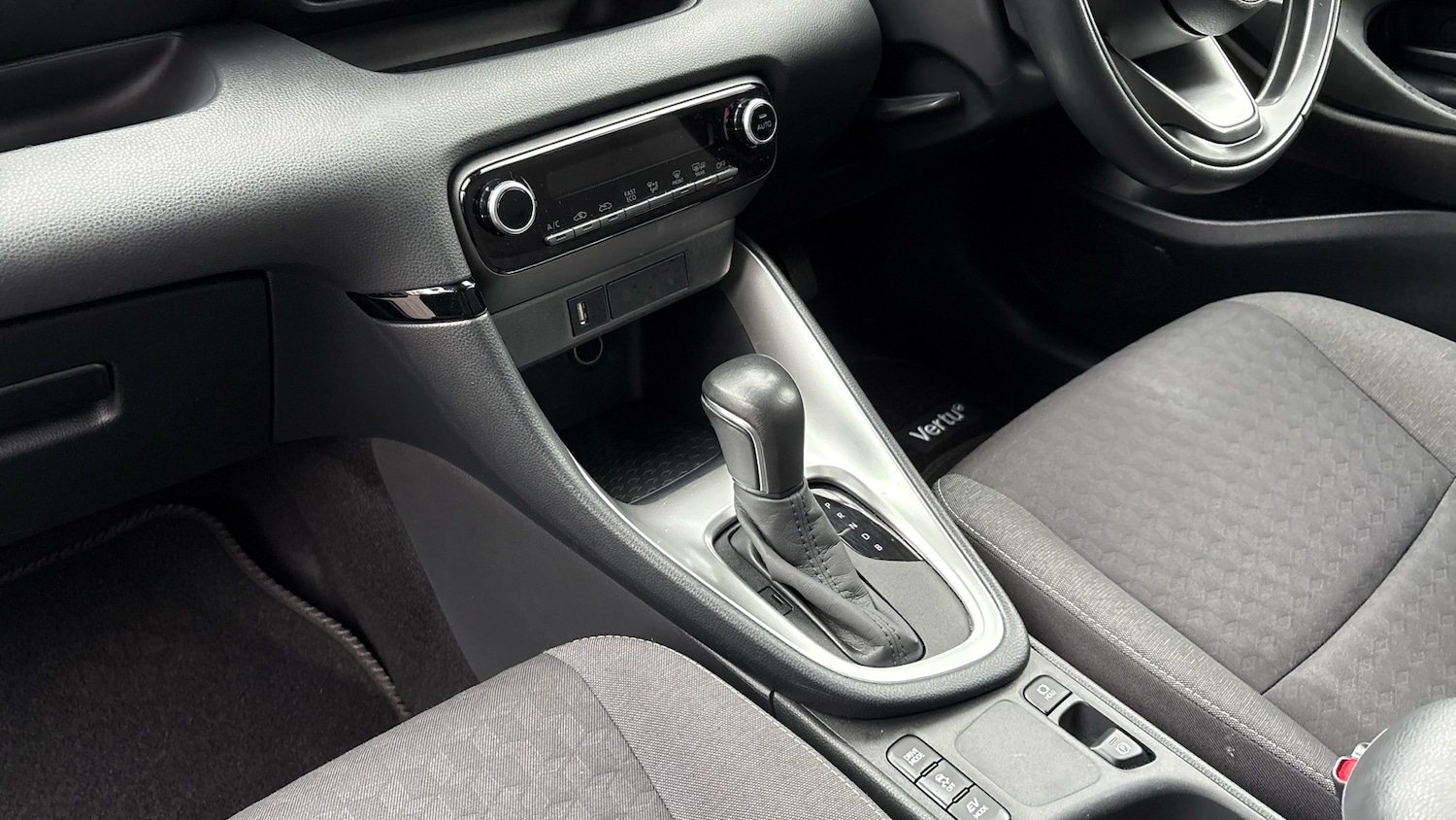 Used Toyota Yaris 2022 for sale - 76490393: Photo 13